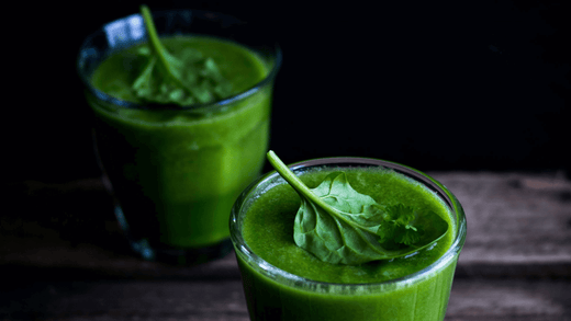 Grüner Smoothie mit Nährstoffen